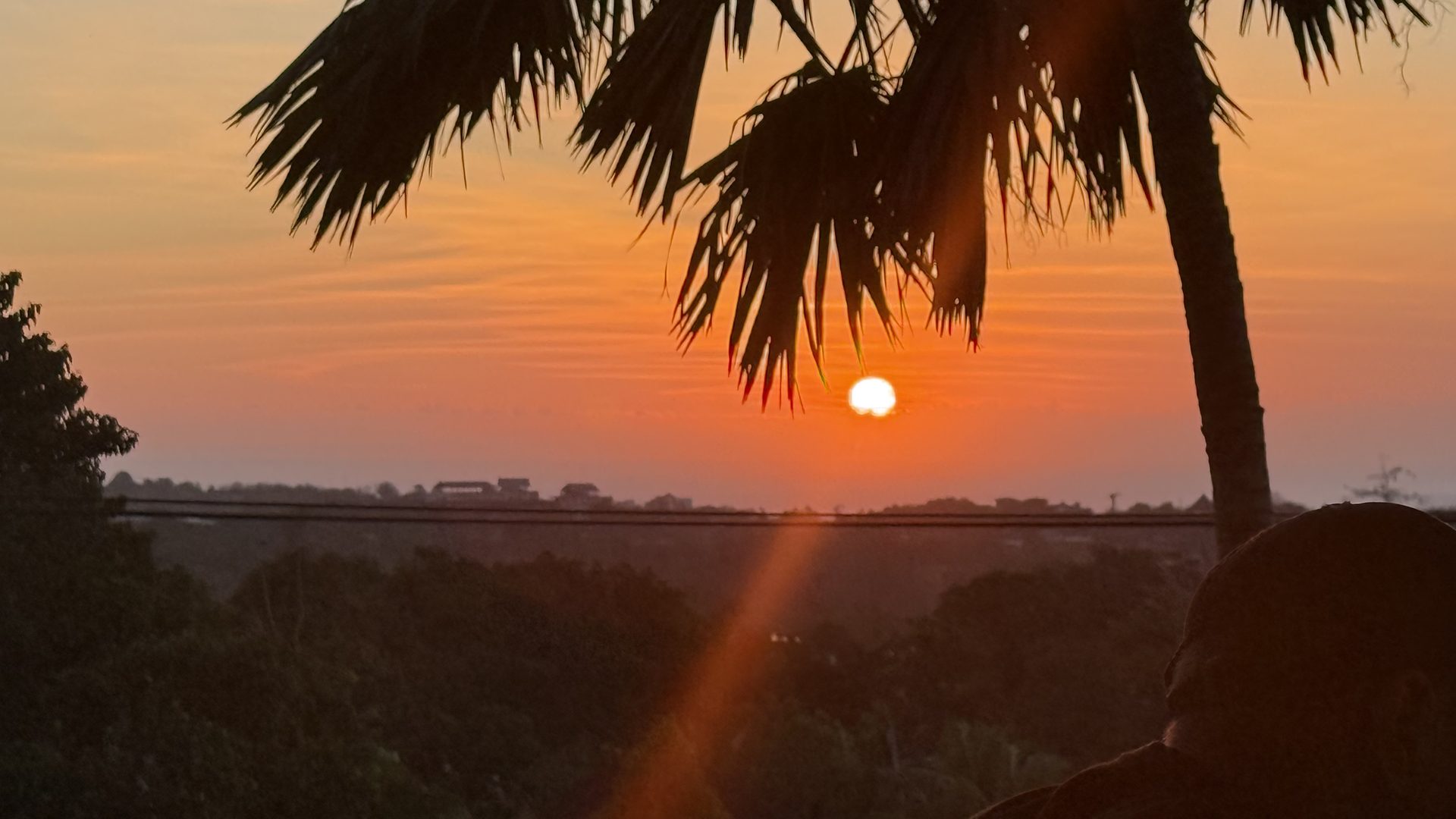 レストランから眺めた夕日